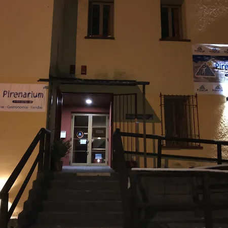 Pirenarium Hostel