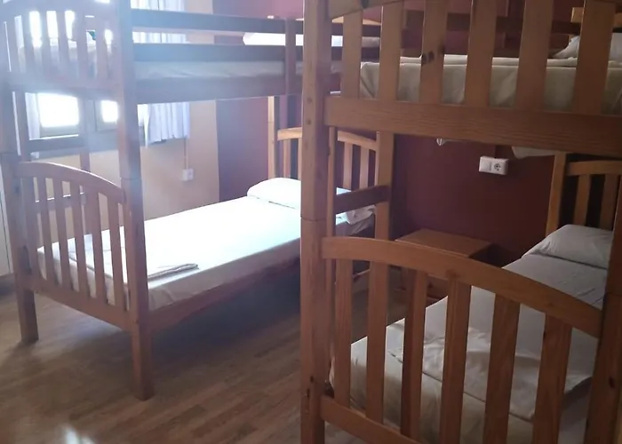 Pirenarium Vandrarhem *