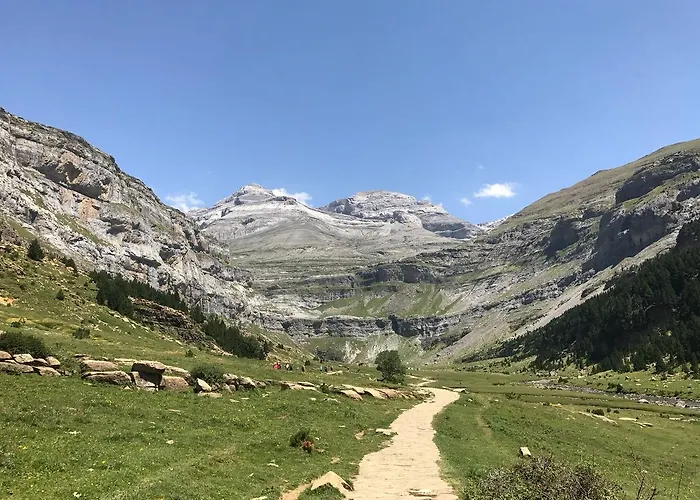 Pirenarium Vandrarhem *